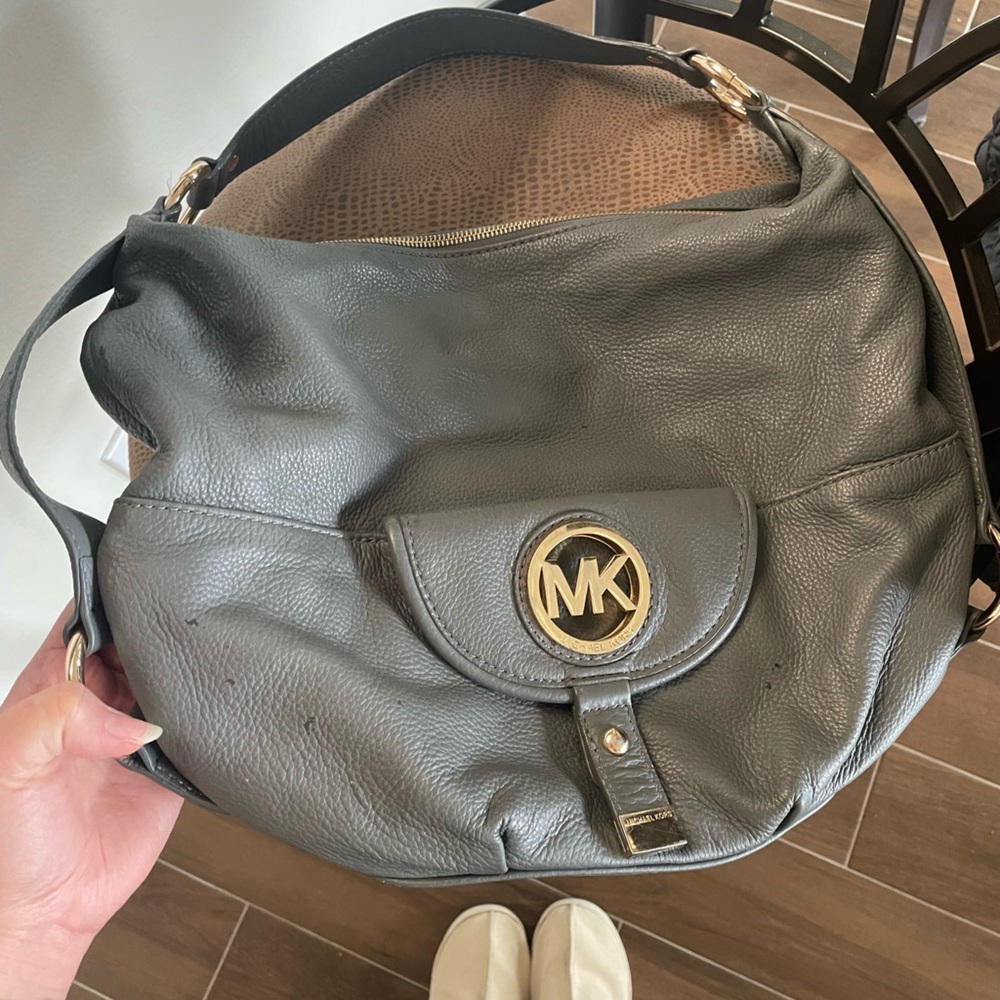 SOLD | Michael Kors Fulton Leather Hobo Bag - Picture 4 of 4
